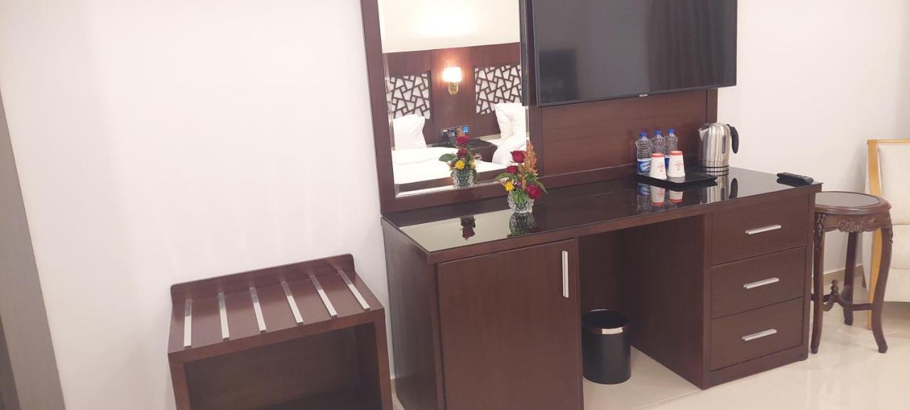Petra Elite Hotel Wadi Musa Ngoại thất bức ảnh